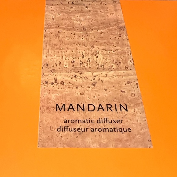 NWOT Banana Republic Mandarin Diffuser, comes with 12 oz, 340g. - Picture 9 of 9